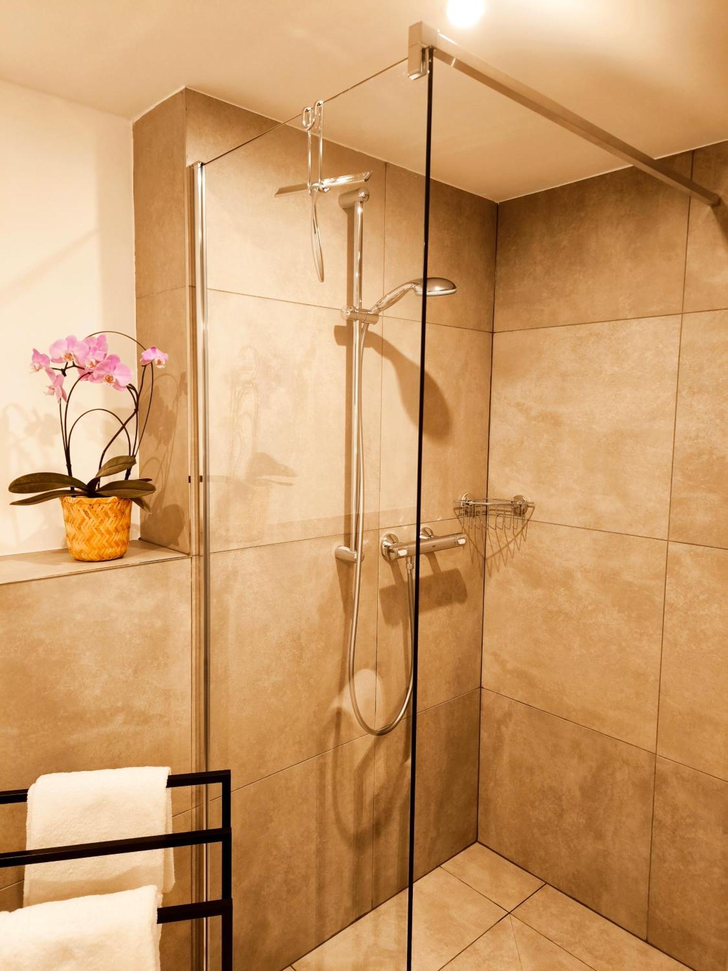 Apartment Ruewellnesssuite I Rue-stern I Messe I Klinikum