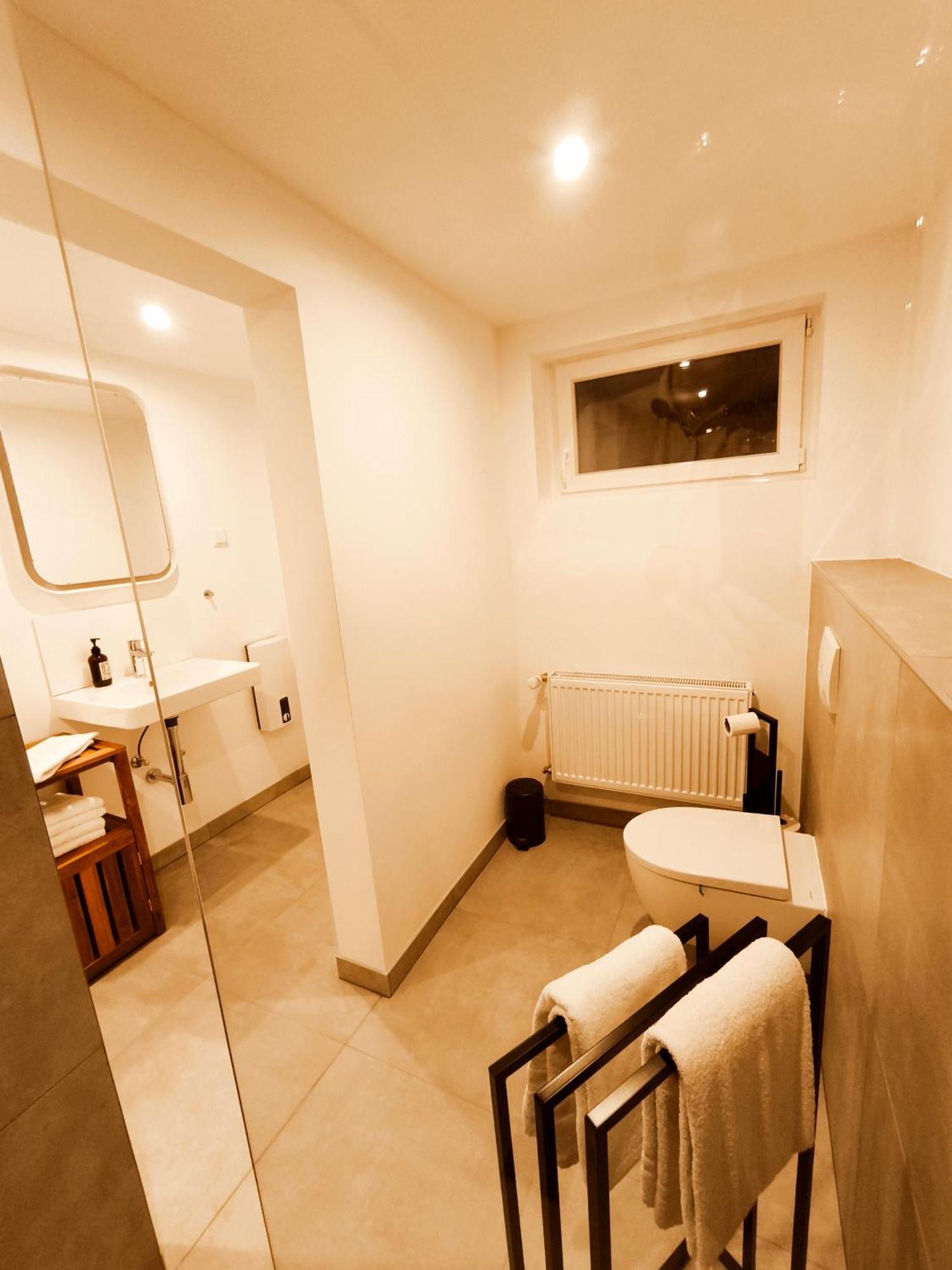 Ruewellnesssuite I Rue-stern I Messe I Klinikum Apartament Essen